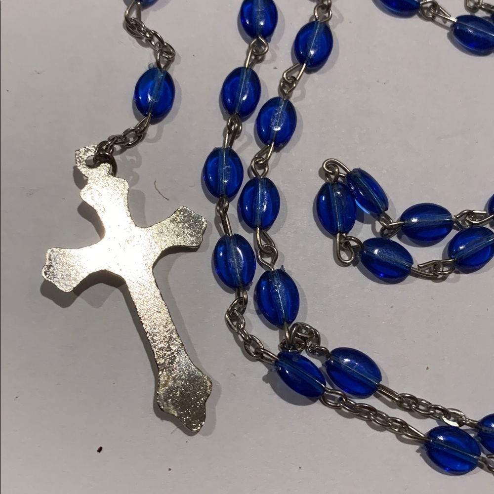 Vintage rosary w acrylic blue beads, stainless wire 30” w cross and Mary & Jesus - Picture 3 of 6